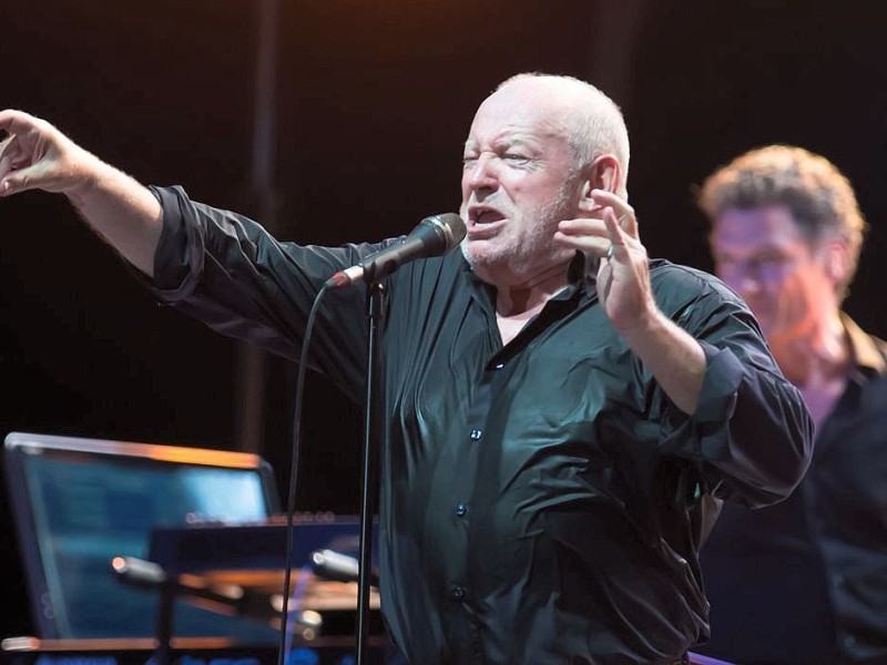 Weltstar Joe Cocker spielte bei Zeltfestival Ruhr vor mehreren tausend Fans, am Sonntag, den 18. August 2013 in Bochum. Foto: Ingo Otto / WAZ FotoPool