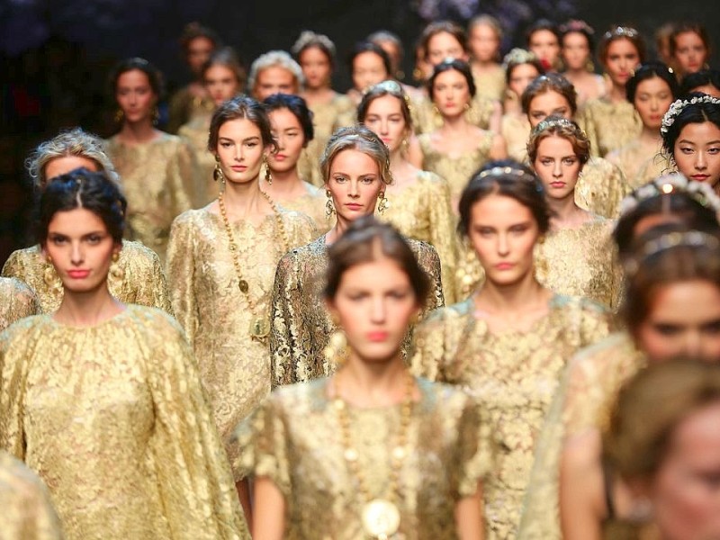 Gold und Glamour bei Dolce & Gabbana.