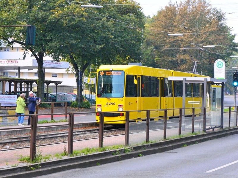 Nächste Station: Fürstinnenstraße.