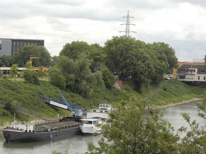 Am Eisenbahnhafen sollte eigentlich die Waterfront entstehen. Bisher hat sich aber noch kein Investor gefunden. foto: paul schulte