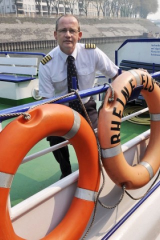 Kapitän Walter Moser ist Chef der Ruhrorter Personenschifffahrt. Früher war er mal Binnenschiffer.Foto: Lars Fröhlich