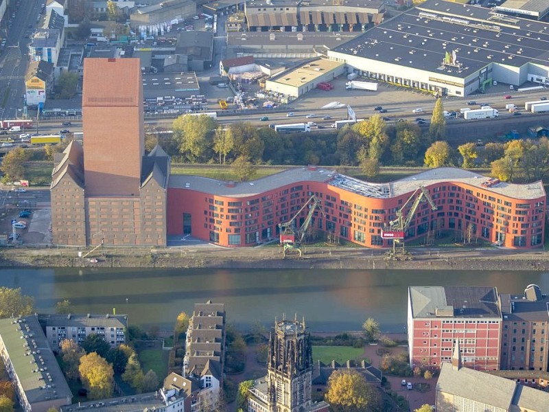 Duisburg im Herbstlicht.