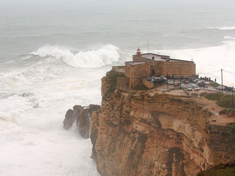 Riesenwellen in Nazaré