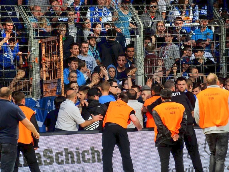 Der VfL Bochum verliert sein Heimspiel gegen Arminia Bielefeld mit 1:4. Die Impressionen aus dem Rewirpower-Stadion.