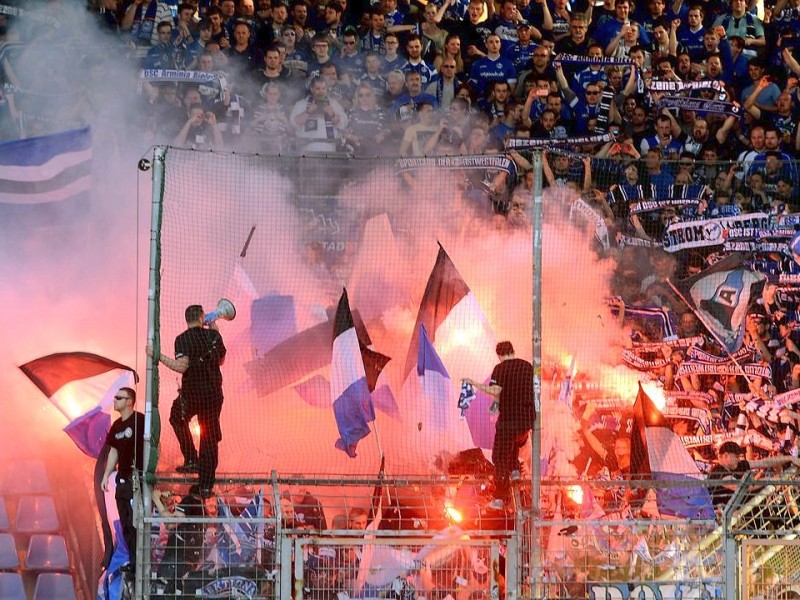 Der VfL Bochum verliert sein Heimspiel gegen Arminia Bielefeld mit 1:4. Die Impressionen aus dem Rewirpower-Stadion.