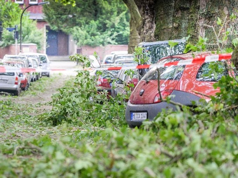 Regen und Sturm machten den Anwohnern in Dortmund zu schaffen.