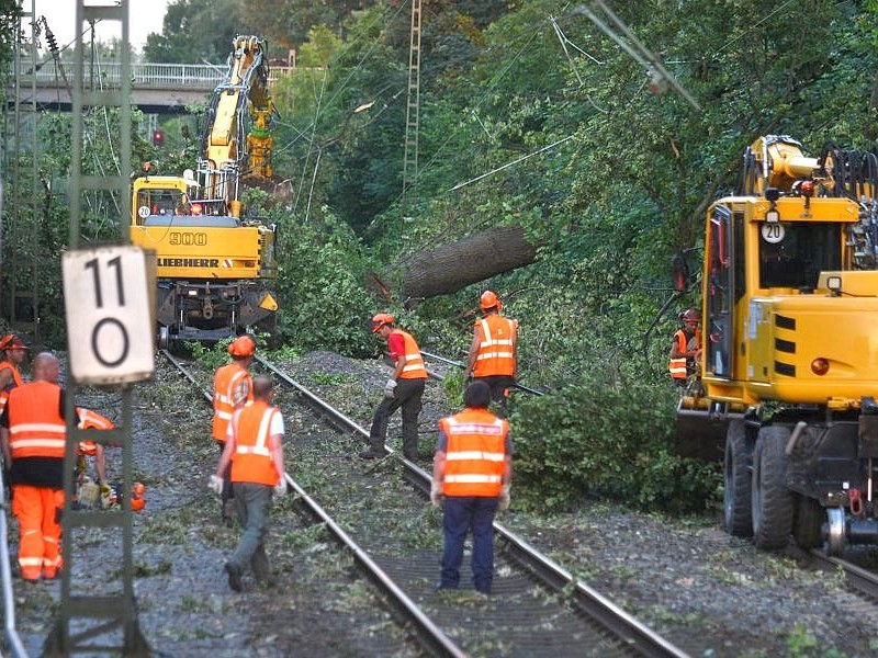 So sah es am Donnerstag noch auf der S-Bahnstrecke zwischen Essen und Bochum aus, hier in Wattenscheid.