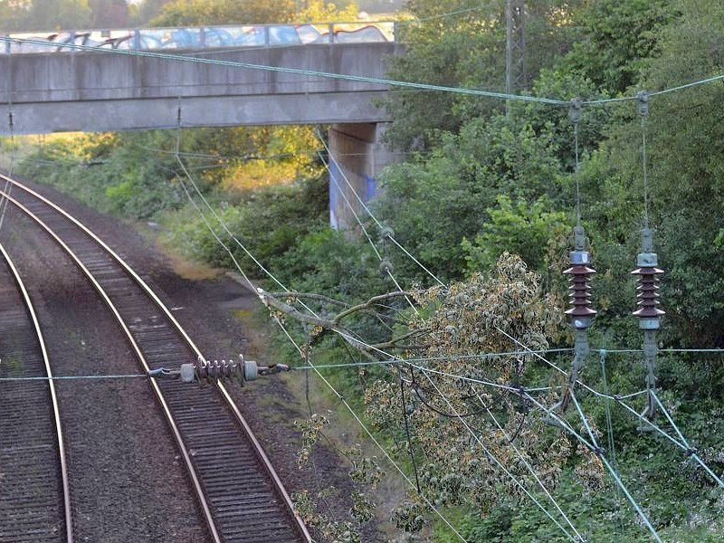 So sah es am Donnerstag noch auf der S-Bahnstrecke zwischen Essen und Bochum aus, hier in Wattenscheid.