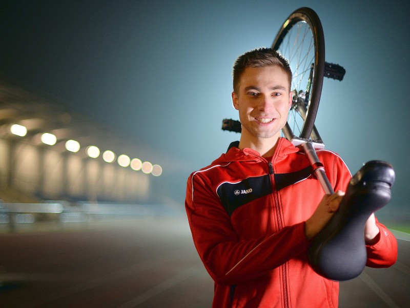 Bottrop ist Weltmeister! Und zwar im Einradfahren: Niklas Wojtek fuhr bei der WM in Kanada 2014 der Konkurrenz davon, kam mit vier Titeln und einem Weltrekord zurück.