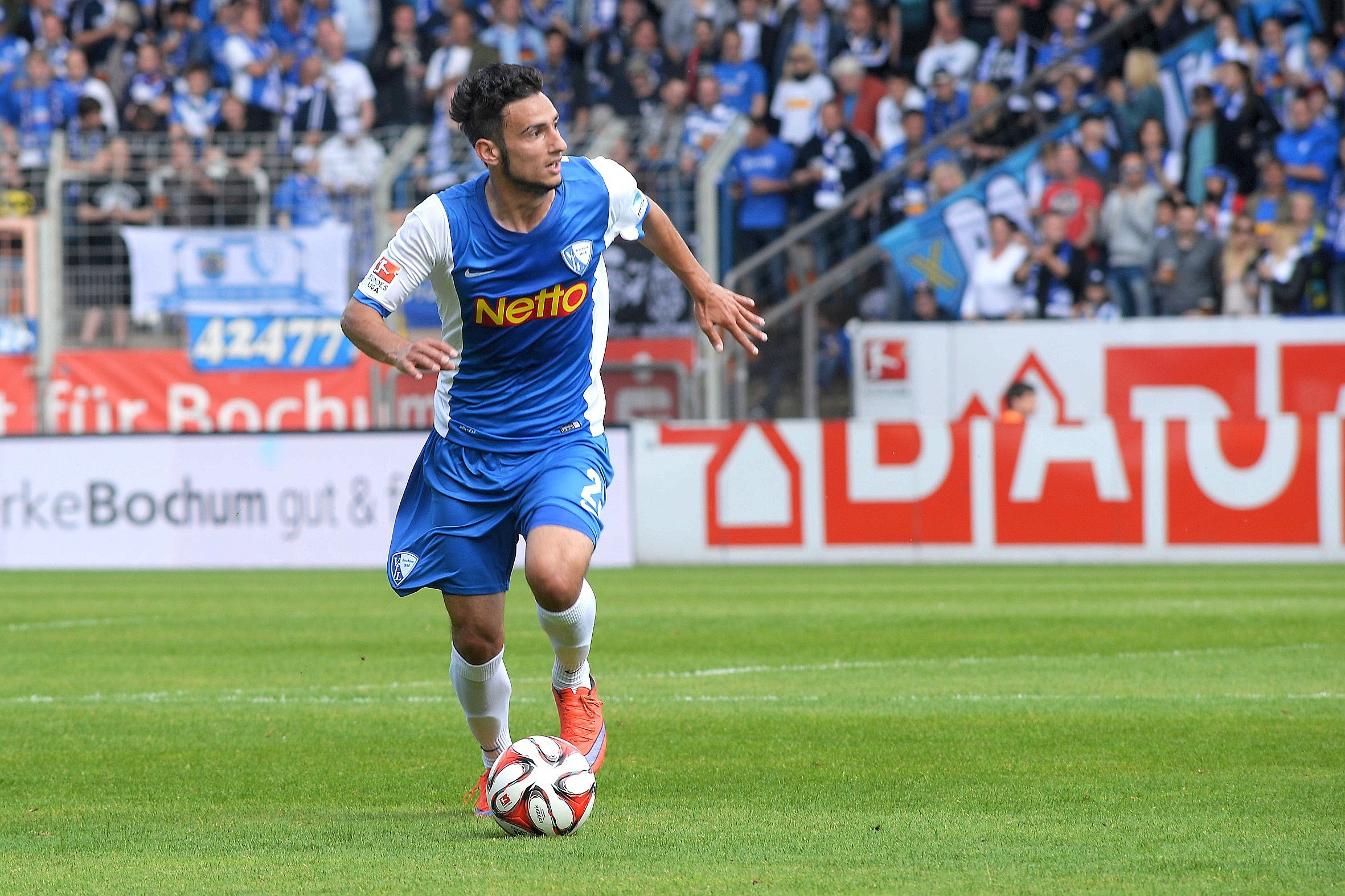 34. Spieltag der 2. Fußball-Bundesliga: Der Saisonausklang beim VfL Bochum inklusve Nullnummer gegen Sandhausen. Die Bilder von der Castroper Straße.