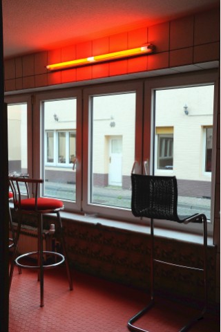 Die Betreiber eines Bordells an der Flasshofstraße in Oberhausen laden zu einer Besichtigung ein.Foto: Gerd Wallhorn/WAZ FotoPool