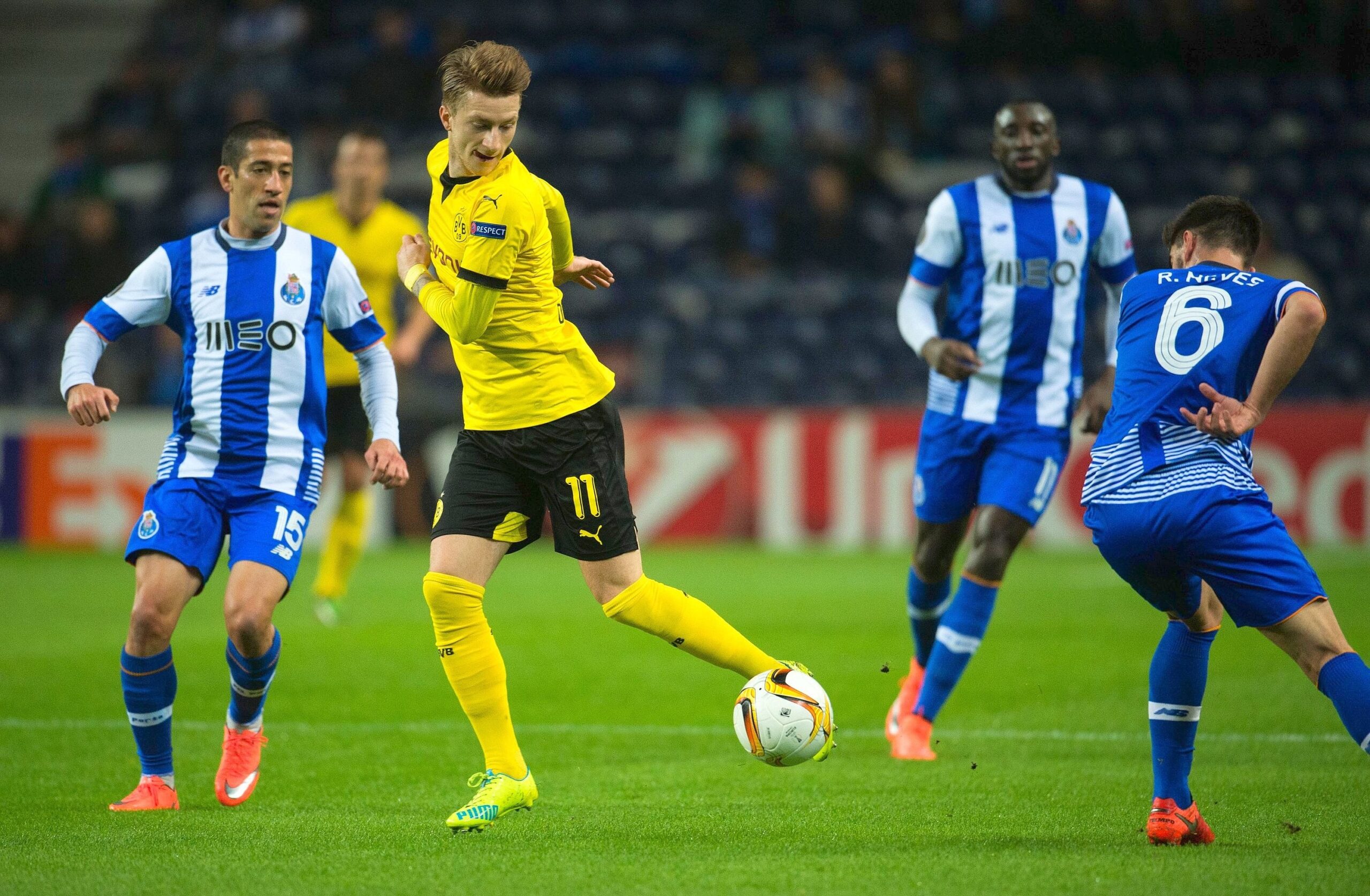 Das Tor für den BVB war ein Eigentor durch Portos Torhüter Iker Casillas.