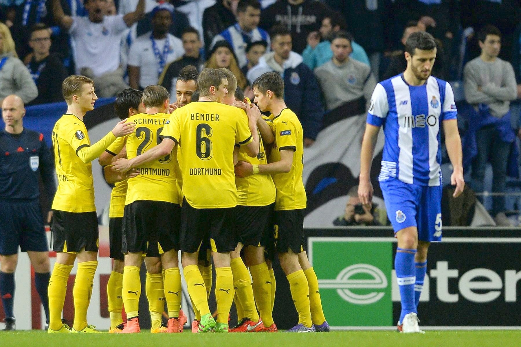 Das Tor für den BVB war ein Eigentor durch Portos Torhüter Iker Casillas.