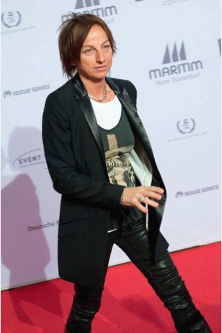 Gianna Nannini auf dem roten Teppich. Am 19.11.2011 fand die 20.  Unesco Charity  Gala 2011 im maritim Hotel Düsseldorf statt. Bei der von Ute-Henriette Ohoven initiierten Veranstaltung werden Eintrittsgelder und Spenden zugunsten der Kinderprojekte der Unesco gesammelt. |  Foto: Uwe Schaffmeister