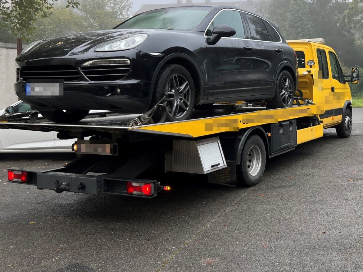 porsche in essen beschlagnahmt .jpg