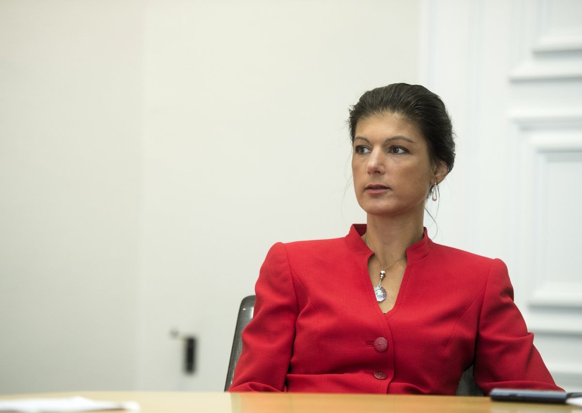 s.wagenknecht-26~d1b0d021-3b44-47a3-a595-b0f1d98c253a.jpg