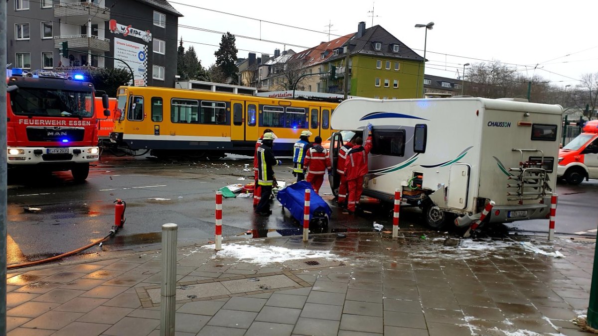 unfall straßenbahn.jpg