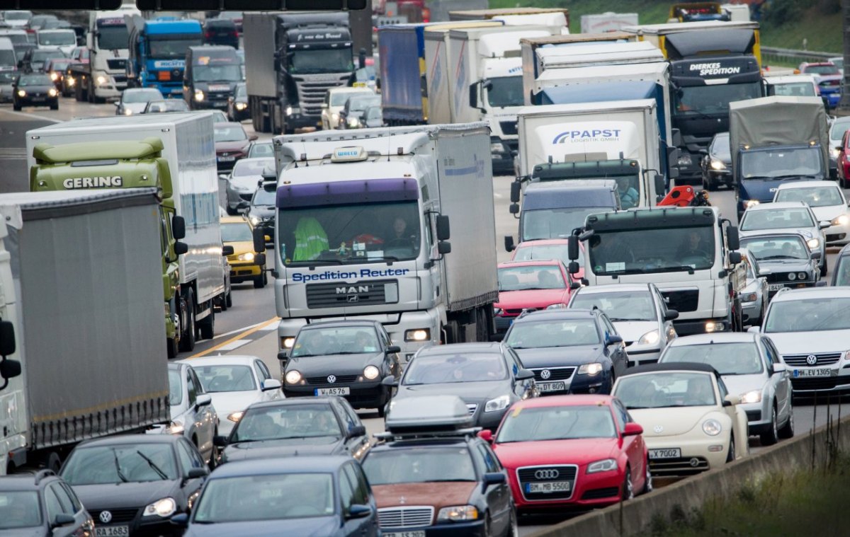 verkehr-ruhrgebiet-stau.jpg