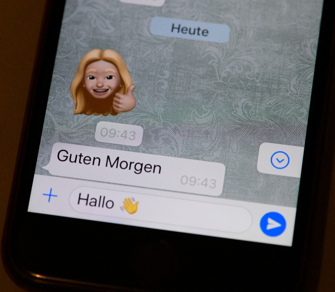 Whatsapp: Viele Nutzer halten die Sticker für zu groß.