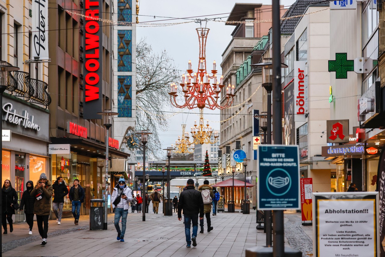 Woolworth hat gegen die 2G-Regel im Einzelhandel NRWs geklagt. (Archivfoto)
