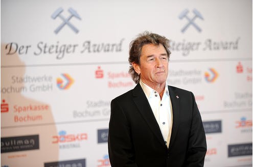 Neun nicht minder bekannte Prominente würdigten die Leistungen der Preisträger.  Peter Maffay war einer der Laudatoren. Foto: Matthias Graben / WAZ FotoPool