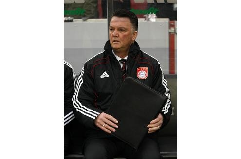 2:3 nach 2:0. Na klar überzeugte der 1. FC Köln, aber das auch nur, weil sich der Rekordmeister Bayern München eine blamable Leistung erlaubte. 15 Punkte ...
