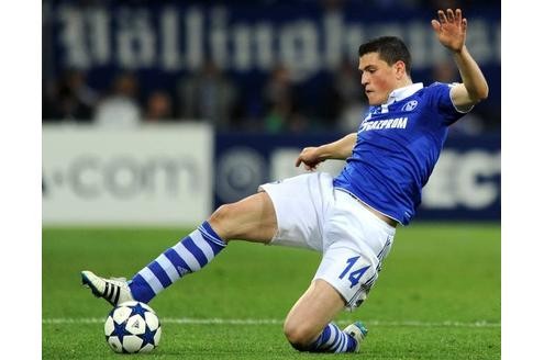 Kyriakos Papadopoulos: Der Grieche wirkte als Abräumer vor der Abwehr mit mehr ...