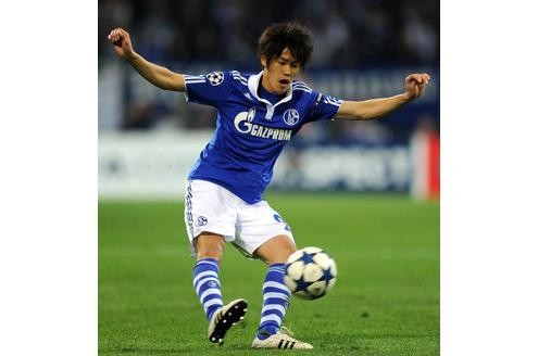 Atsuto Uchida: Der Japaner kämpfte – mehr Positives lässt sich ihm nicht bescheinigen. Leichtfertige Abspielfehler, verlorene ...