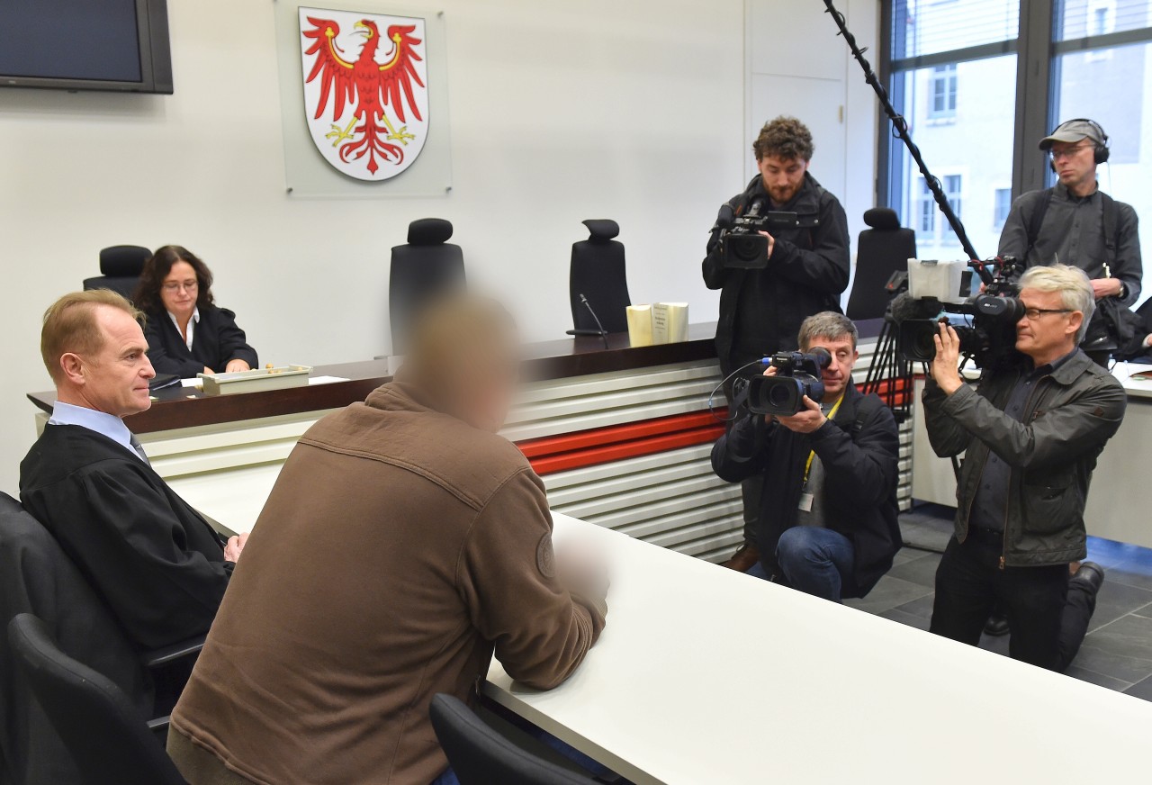 Gegen den NPD-Politiker Marcel Zech wurde am Amtsgericht Neuruppin Brandenburg verhandelt.