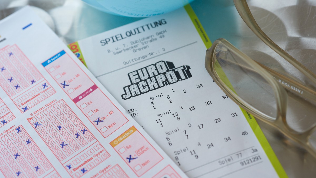 Satte 62 Millionen Euro warten bei Eurojackpot auf den nächsten Multimillionär.