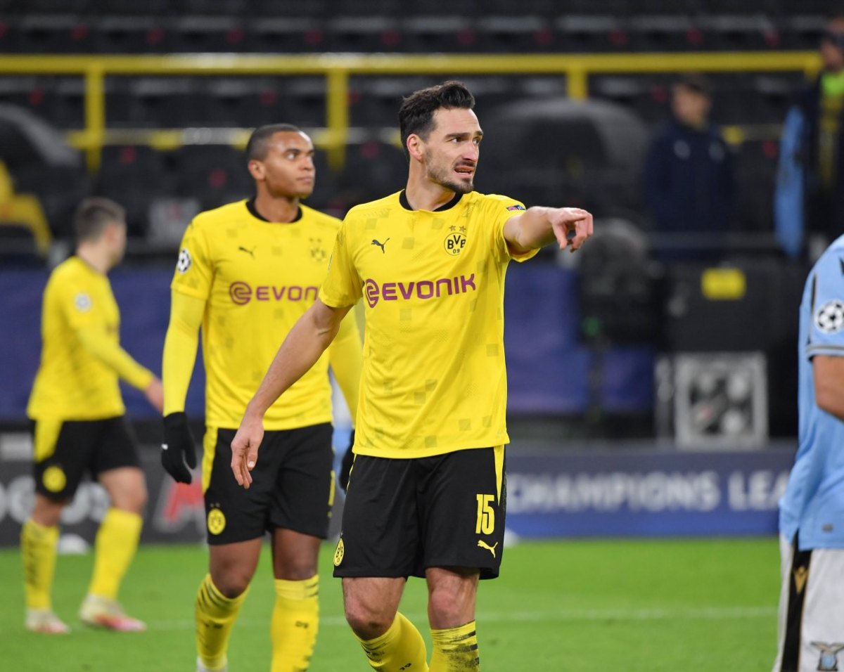 Akanji-Hummels.jpg