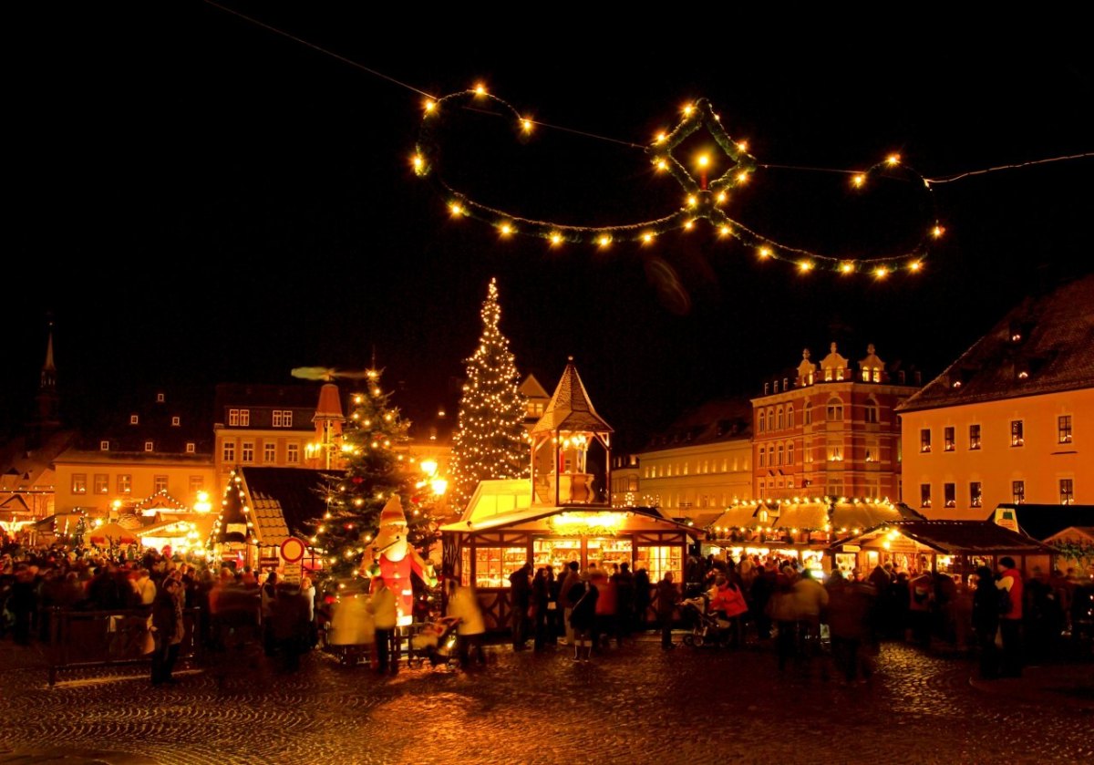 Annaberg Buchholz Weihnachtsmarkt Erzgebirge.JPG