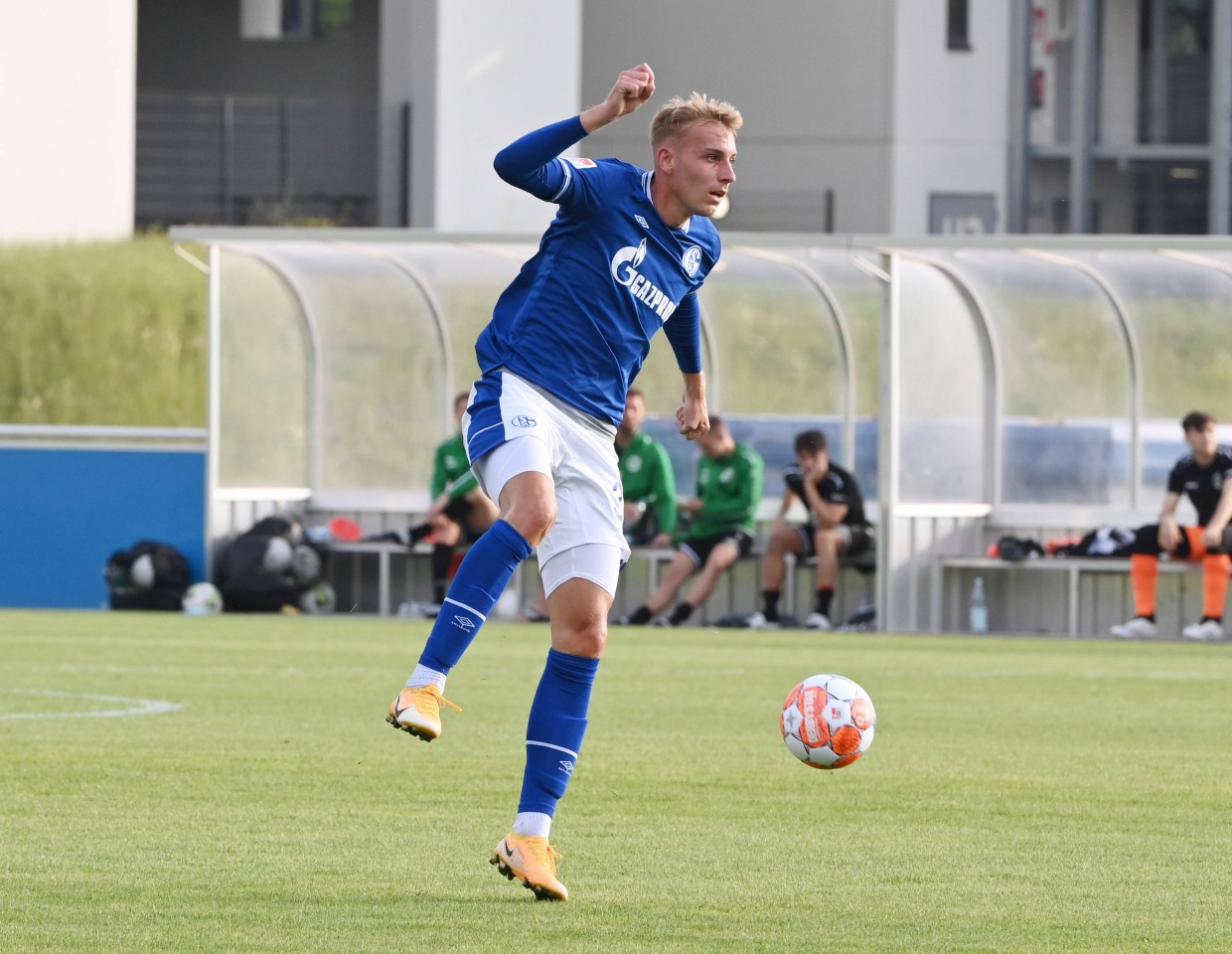 Becker steuerte als Verteidiger selbst einen Treffer bei. 