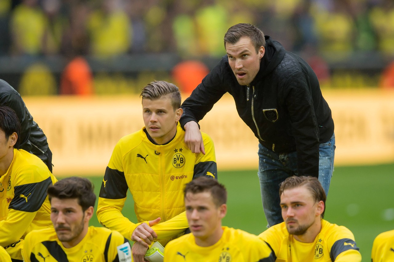 Ex-BVB-Star Mitchell Langerak (l.) bricht in Japan ein Rekord nach dem anderen.