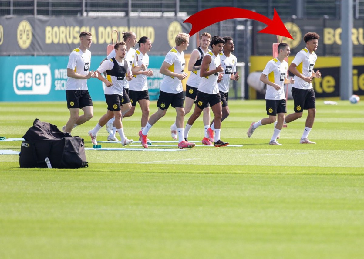 Borussia Dortmund Collins GÃ¼rpÃ¼z.jpg