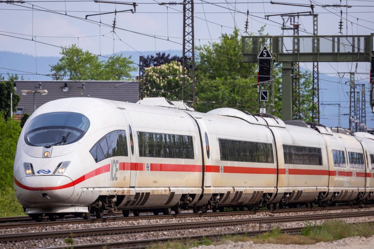 Deutsche Bahn.jpg