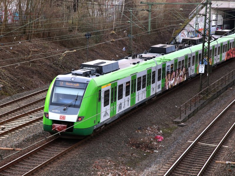 Deutsche_Bahn_Dortmund.jpg