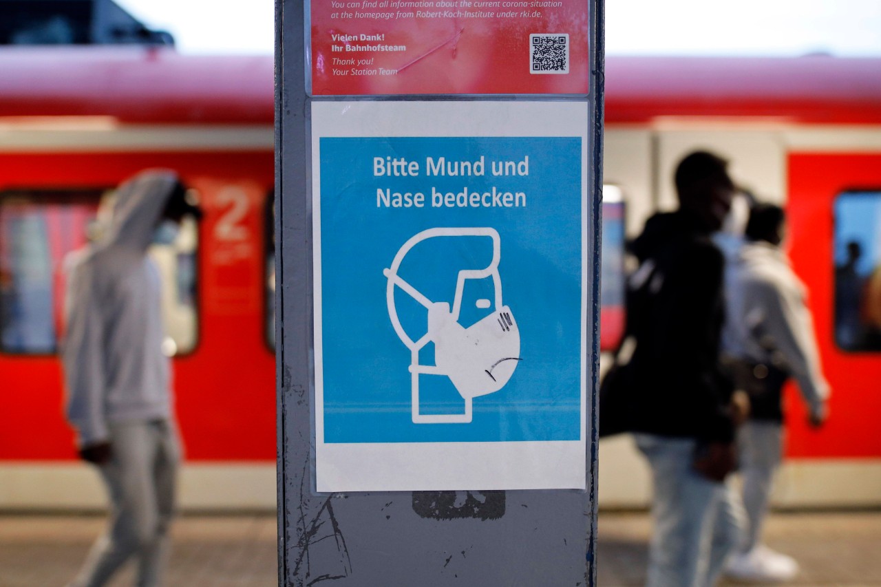 Dortmund: An Bahnhöfen gilt die Maskenpflicht! (Symbolbild)