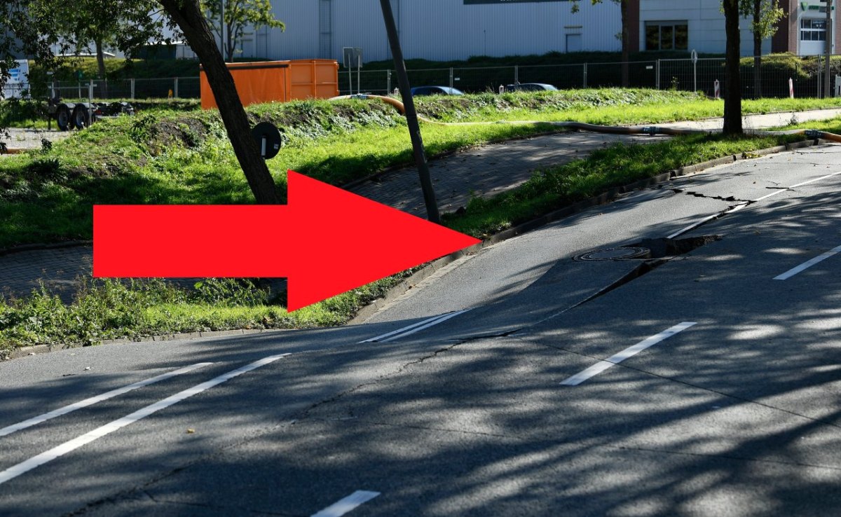 Dortmund-Emscherallee-Tagesbruch-Loch-abgesackt.jpg
