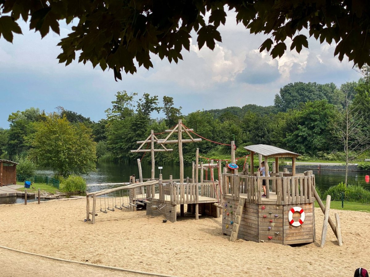 Duisburg Spielplatz.jpg