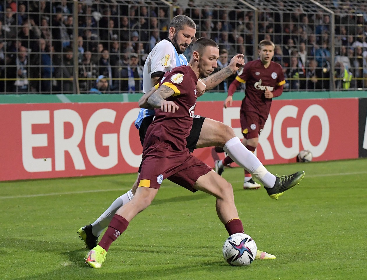 Schalke 04 trifft im Pokal auf 1860 München.