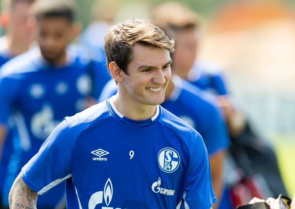 FC Schalke 04 Benito Raman.jpg