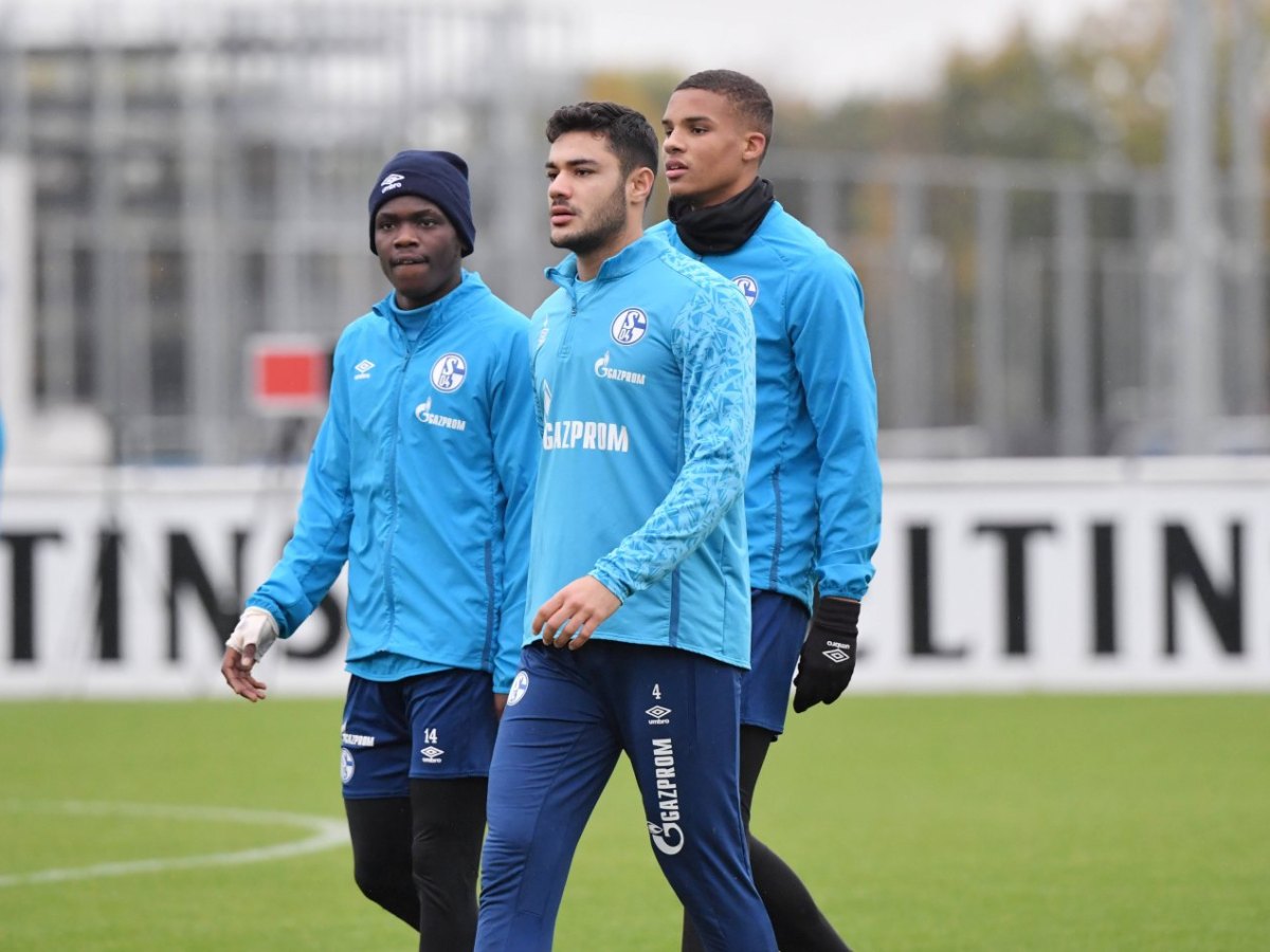 FC Schalke 04 Ozan Kabak Training