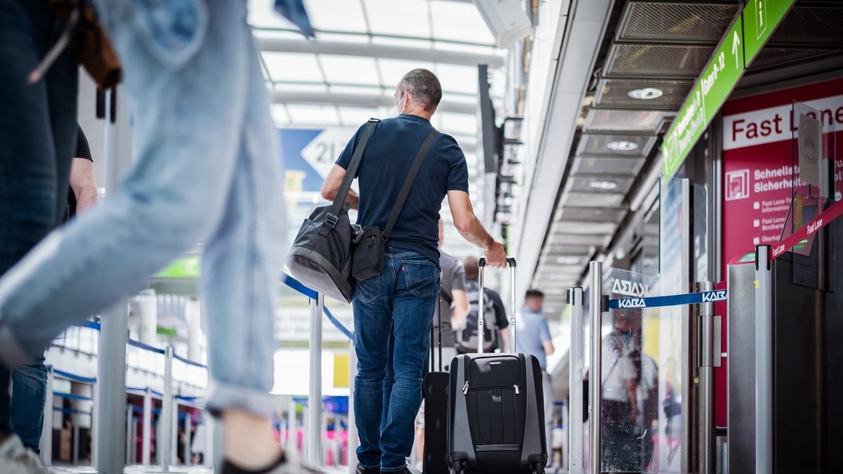 Am Flughafen Dortmund wurden drei Männer herausgezogen. (Symbolbild)