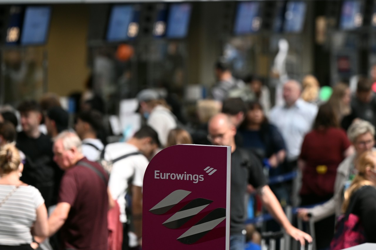 Flughafen Düsseldorf: Die Zustände belasten Reisende und Mitarbeiter gleichermaßen. (Symbolfoto)