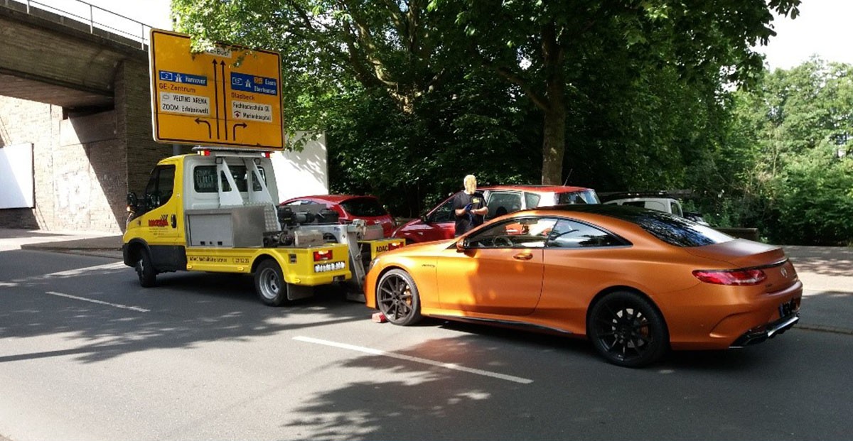 Die Polizei Gelsenkirchen stellte diese getunte Luxus-Karre sicher.