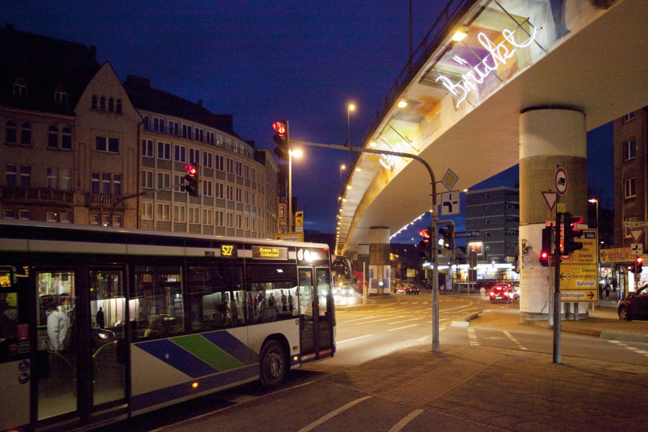 Hagen: Busfahrer der Hagener Straßenbahn AG beklagen zahlreiche Angriffe durch Kinder und Jugendliche. (Symbolbild)