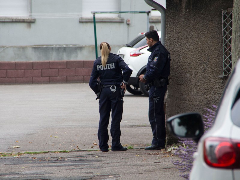 Nach den Schüssen waren schnell Polizeibeamte vor Ort.