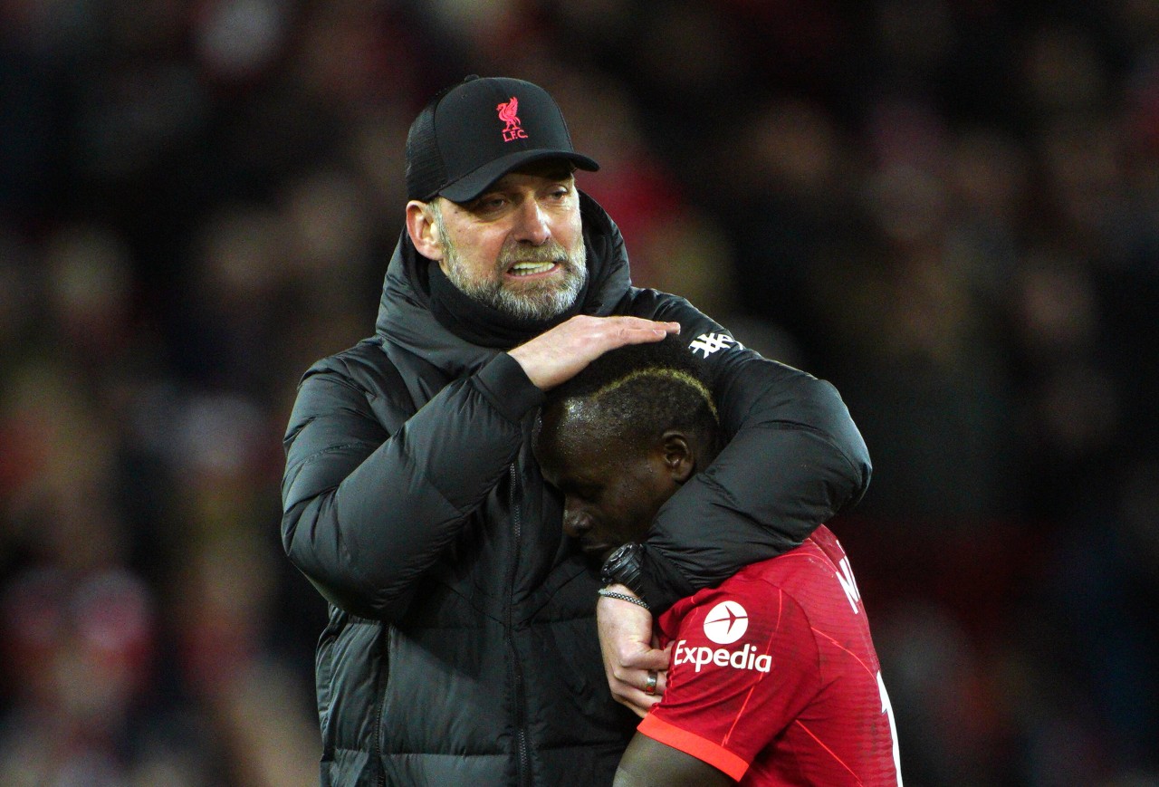 Jürgen Klopp verabschiedet sich von Sadio Mané.