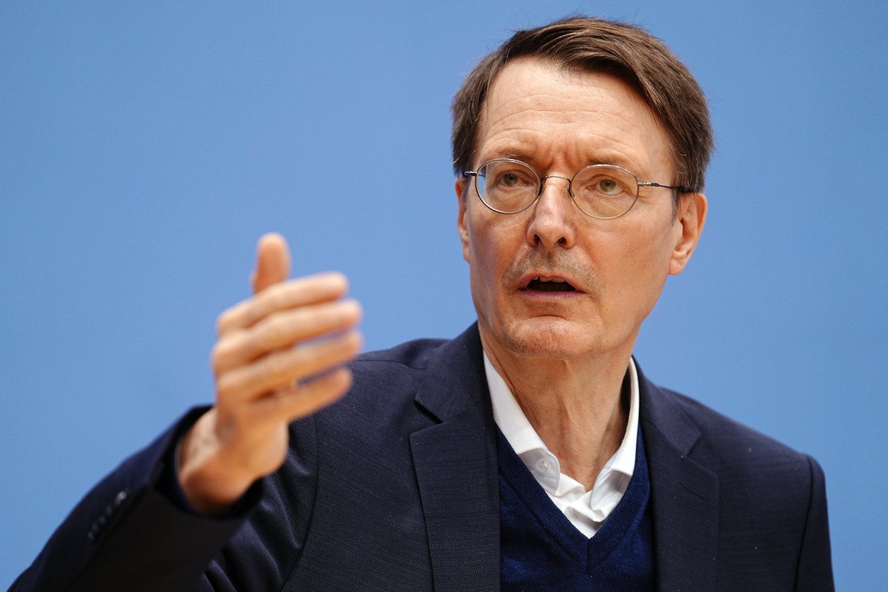 Karl Lauterbach: Beißender Spott für die neue Impfkampagne – „Sehr deutsch“